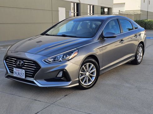 Used 2018 Hyundai Sonata SE FWD image 1