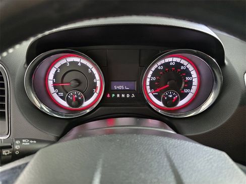 Used 2019 Dodge Grand Caravan SXT image 24