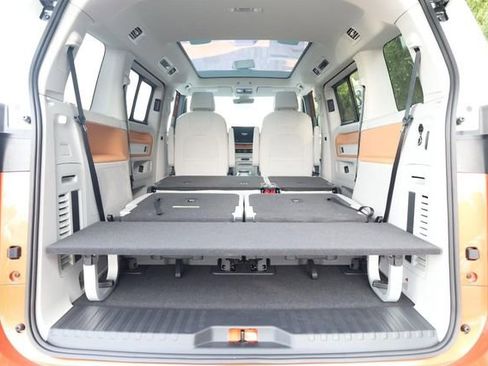 New 2025 Volkswagen ID. Buzz Pro S Plus image 9