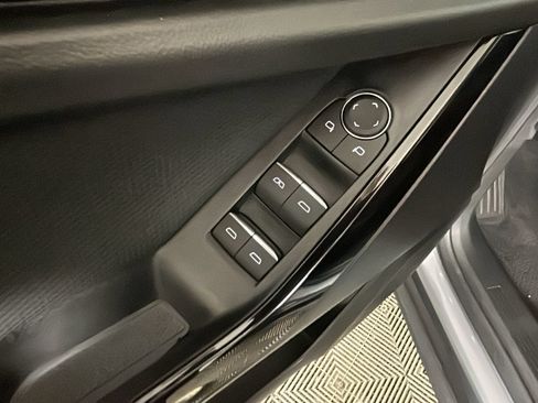 Used 2025 Chevrolet Equinox RS w/ Safety and Technology Package AWD/4WD image 13