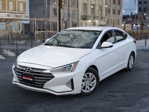 Used 2019 Hyundai Elantra SE w/ Cargo Package image 3
