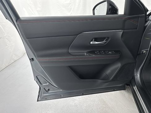 Used 2026 Nissan Kicks SR w/ Cold Weather Package AWD/4WD image 18