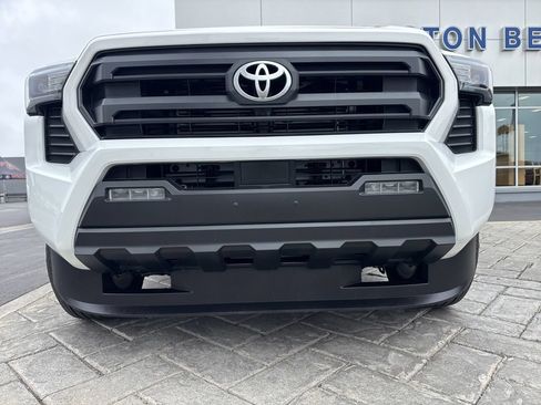 Used 2025 Toyota Tacoma SR5 RWD image 25