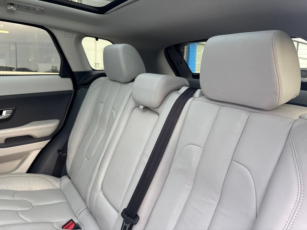 Used 2013 Land Rover Range Rover Evoque Pure Plus AWD/4WD image 39