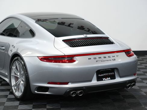 Used 2019 Porsche 911 Carrera 4S image 17