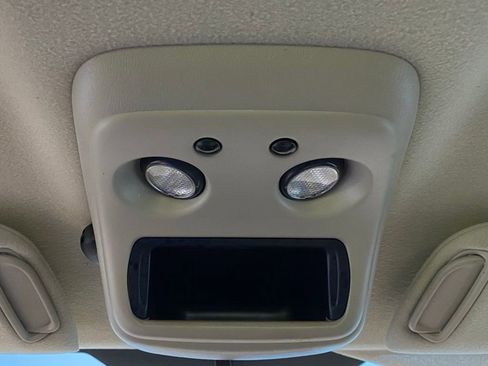 Used 2004 Chevrolet Silverado 3500 LT image 30