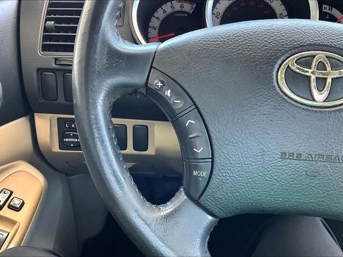 Used 2011 Toyota Tacoma PreRunner w/ SR5 Pkg #2 RWD image 16