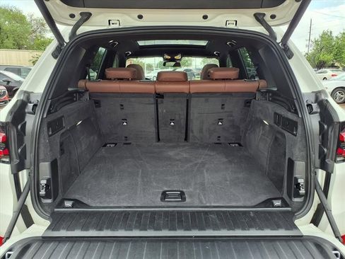 Used 2025 BMW X5 sDrive40i w/ Premium Package image 12