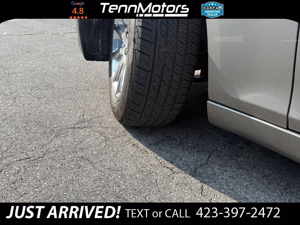 Used 2012 Chrysler 300 Limited RWD image 9