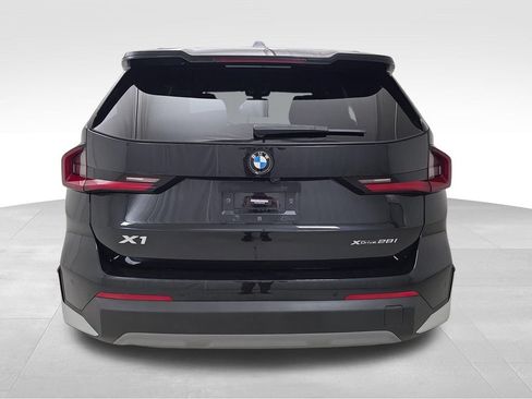 Used 2023 BMW X1 xDrive28i AWD/4WD image 8