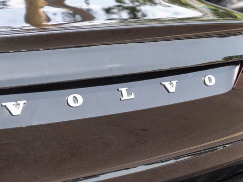 Used 2023 Volvo S90 B6 Plus AWD/4WD image 11
