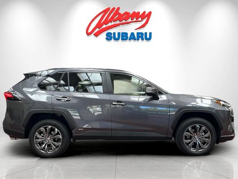 Used 2025 Toyota RAV4 Limited w/ Advanced Technology Package AWD/4WD image 3