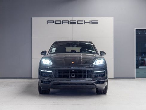Certified 2026 Porsche Cayenne S AWD/4WD image 10