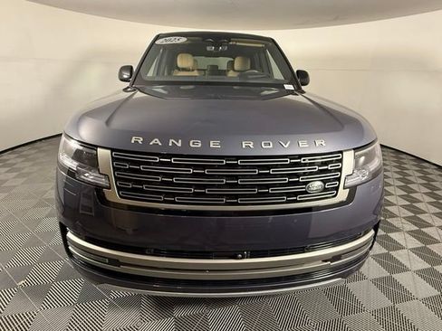 Used 2025 Land Rover Range Rover SE AWD/4WD image 9