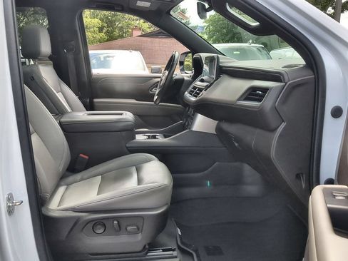 Used 2022 Chevrolet Tahoe LT w/ LT Signature Package AWD/4WD image 29