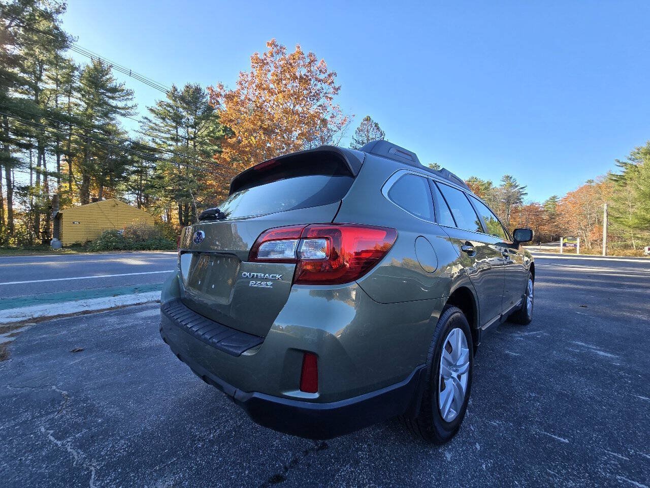 Used 2016 Subaru Outback 2.5i AWD/4WD image 8