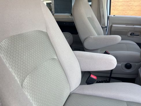 Used 2009 Ford E-350 and Econoline 350 XL image 41