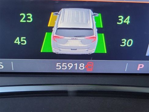 Used 2024 GMC Terrain SLT image 24