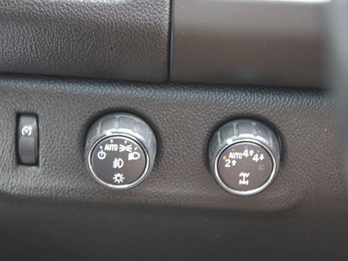 Used 2019 Chevrolet Colorado LT w/ LT Convenience Package AWD/4WD image 19