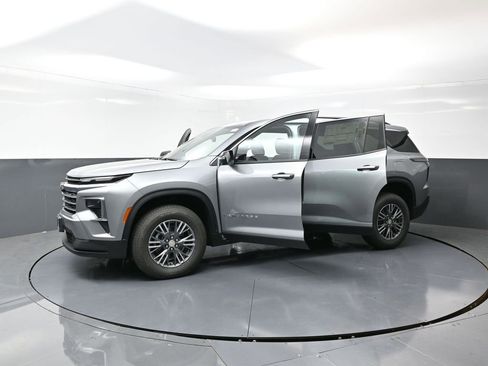 New 2026 Chevrolet Traverse LT w/ Driver Confidence Package image 44