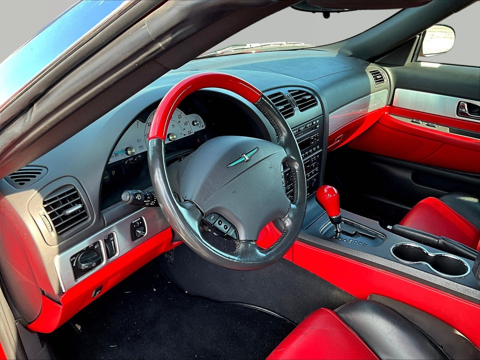 Used 2002 Ford Thunderbird RWD image 13