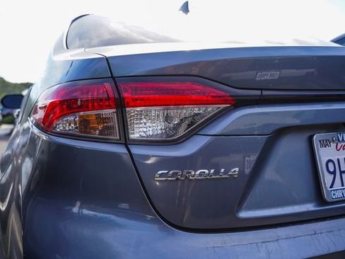 Used 2021 Toyota Corolla LE w/ Carpet Mat Package (TMS) image 13