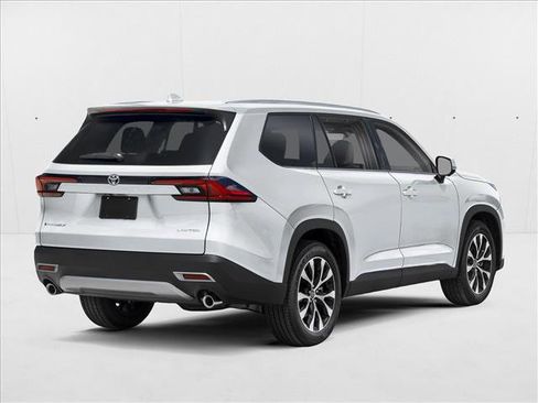 New 2026 Toyota Grand Highlander AWD Hybrid image 2