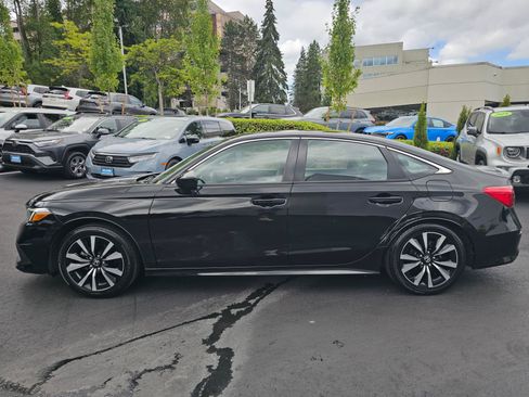 Used 2023 Honda Civic EX image 4