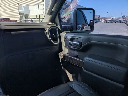 Used 2022 GMC Sierra 3500 Denali w/ Denali Ultimate Package AWD/4WD image 15