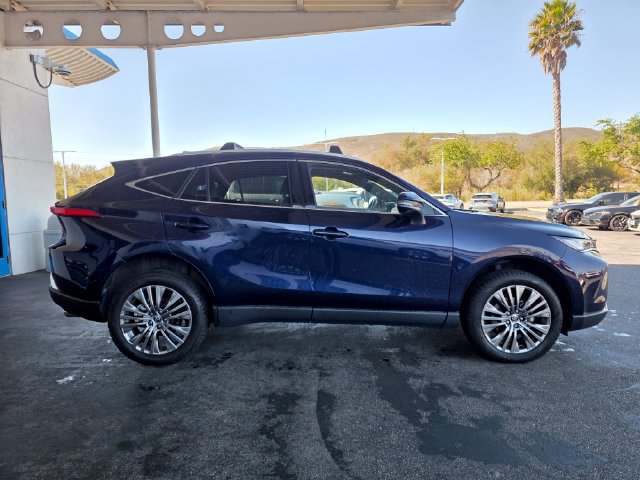 Used 2024 Toyota Venza XLE AWD/4WD image 5