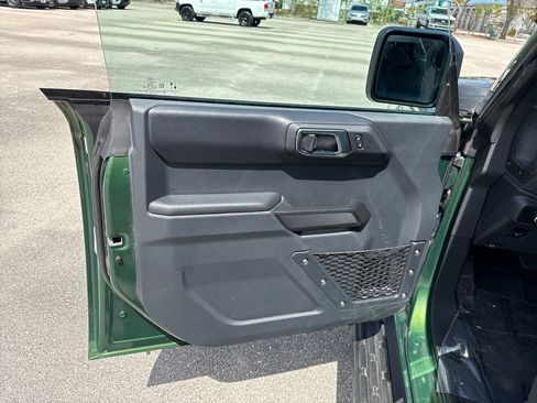 Used 2025 Ford Bronco Outer Banks image 13