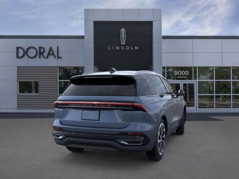 New 2025 Lincoln Nautilus Reserve image 8