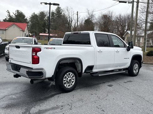 Used 2025 Chevrolet Silverado 2500 LT w/ Convenience Package image 10