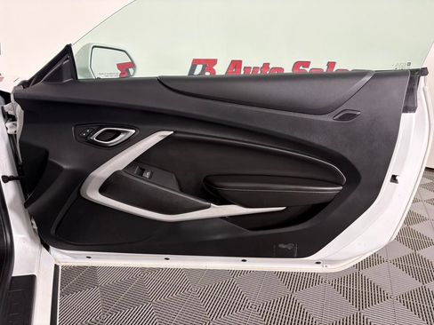 Used 2018 Chevrolet Camaro LT RWD image 34