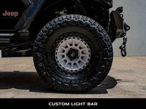 Used 2021 Jeep Gladiator Mojave AWD/4WD image 11