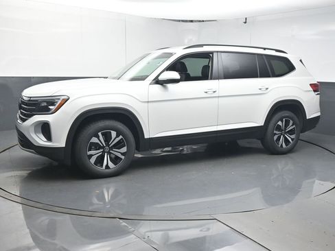 New 2026 Volkswagen Atlas SE FWD image 4