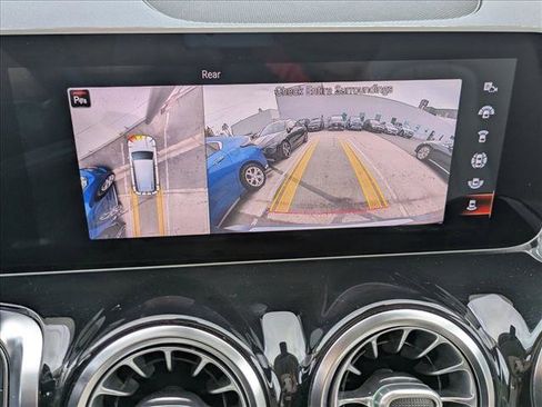 Certified 2021 Mercedes-Benz GLB 250 image 17