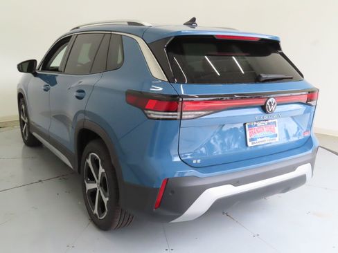 New 2026 Volkswagen Tiguan SE FWD image 7