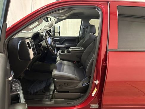 Used 2018 Chevrolet Silverado 1500 LT w/ Max Trailering Package image 7