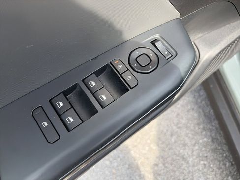 Used 2025 Kia K4 FWD image 19