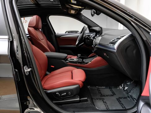 Used 2025 BMW X4 xDrive30i image 36