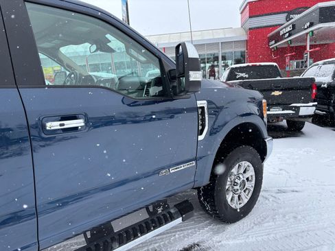 Used 2017 Ford F350 Lariat w/ Lariat Ultimate Package image 4