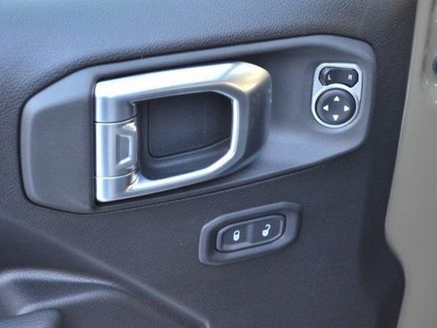 New 2026 Jeep Gladiator Willys image 13