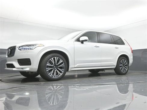 Used 2022 Volvo XC90 T6 Momentum w/ Advanced Package image 39