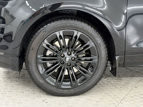 Used 2025 Land Rover Range Rover Evoque Dynamic SE AWD/4WD image 13