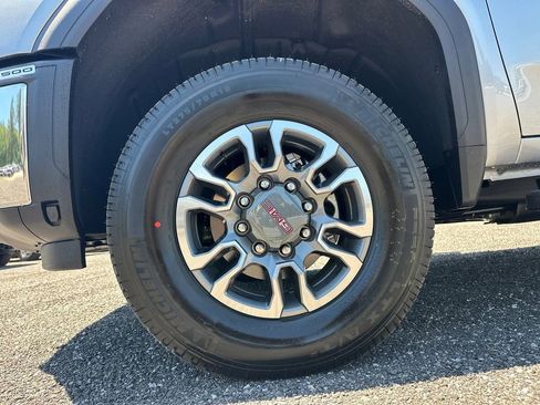New 2026 GMC Sierra 2500 SLE w/ SLE Value Package; AWD/4WD image 12