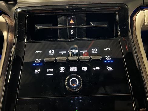 Used 2024 Porsche Panamera 4 image 18