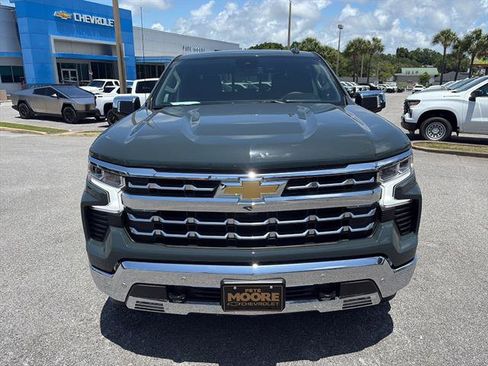 Used 2025 Chevrolet Silverado 1500 LTZ AWD/4WD image 8