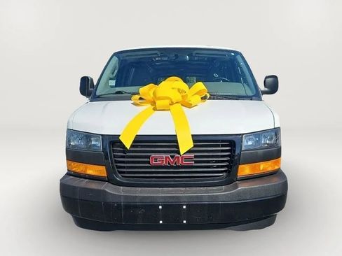 Used 2023 GMC Savana 2500 w/ Driver Convenience Package image 11