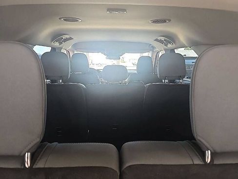Used 2025 Ford Explorer Active AWD/4WD image 34